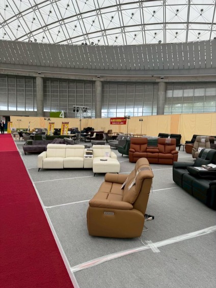 ファニチャーメッセの様子