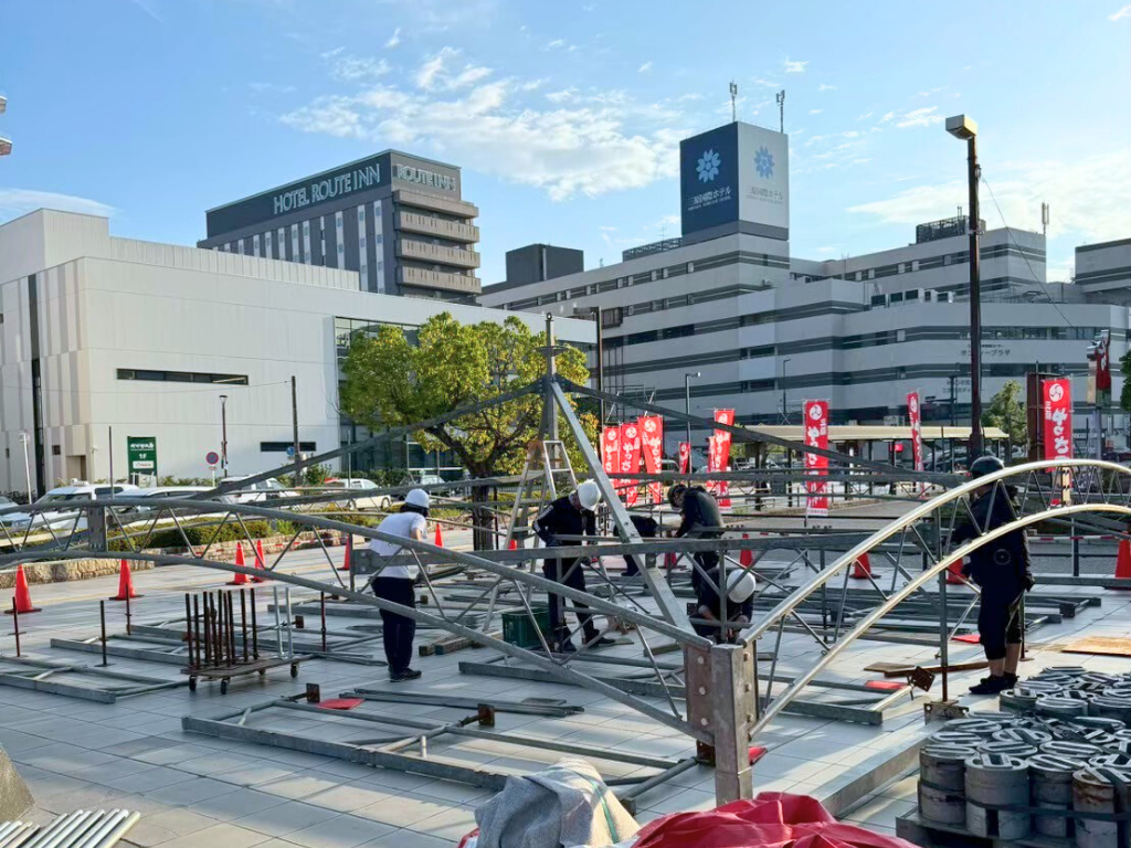 屋外イベント会場の設営・施工の様子